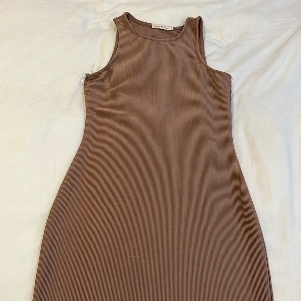 Ribbed bodycon midi dress